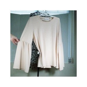 Calvin Klein soft Pink Top Bell sleeves sz Large